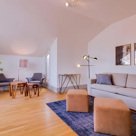 Poiais By Inside Out Apartment